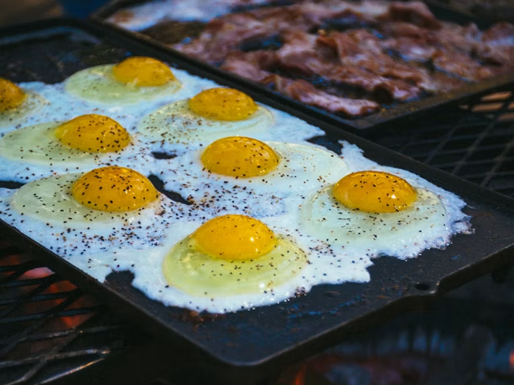 What I wish I'd known about women's nutrition 20 years ago - eggs and bacon cooking